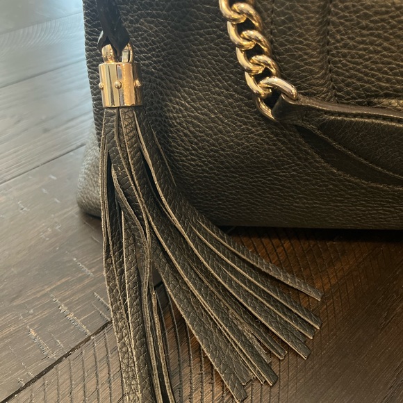 AUTHETIC | Gucci Black Leather Soho Shoulder Bag with Gold Chain - Picture 6 of 12